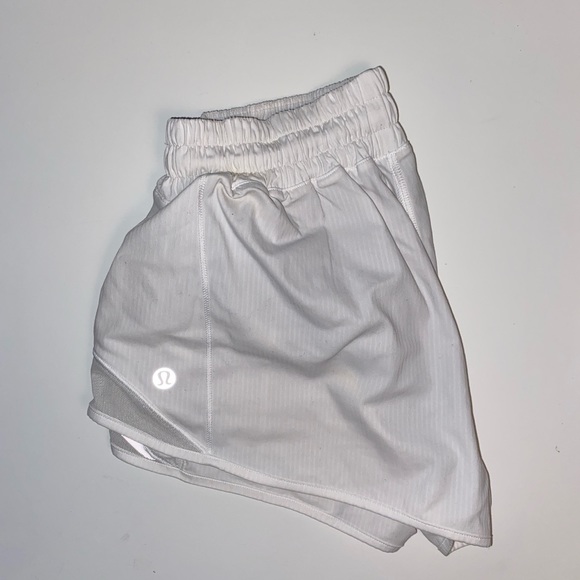 lululemon white hotty hot shorts, size 4, 2.5” - Picture 3 of 4
